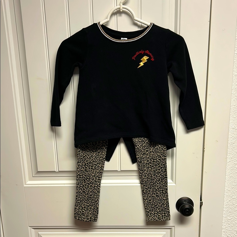 Old Navy Sweatshirt Size 5/XS and TCP Leggings Size 5/6.  Both EUC